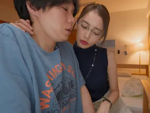 Chuyện tình, cái lồn của con đĩ đầy nước, tiếng rên rỉ thực sự khiến bạn lên đỉnh. Hãy thỏa mãn cô ấy ở trên, rồi tôi sẽ thỏa mãn ở dưới.