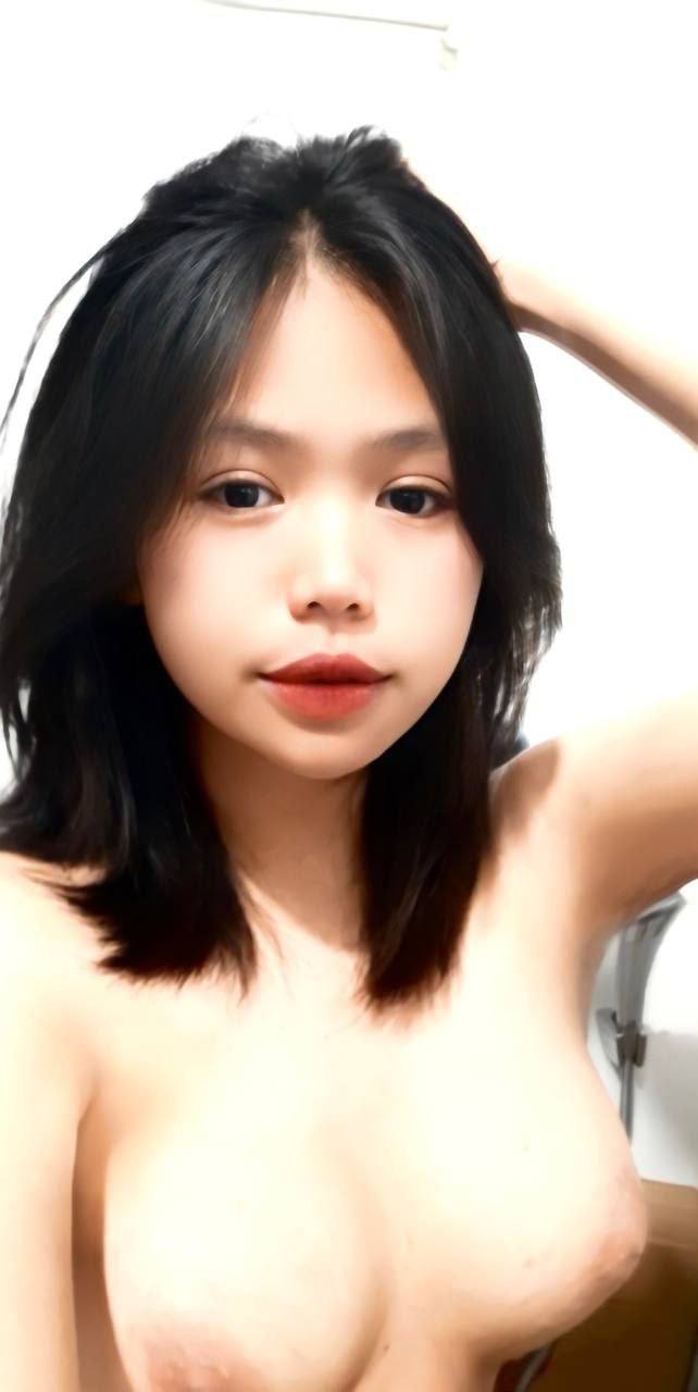 Chơi hết một hộp bcs với chị gái bạn gái quá mức dâm đãng